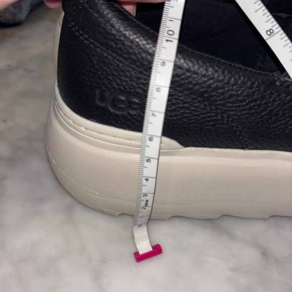 UGG Marin Mega Black/White Leather Slip-On Sneakers Women's size 10-worn 1 hourđź–¤ - Picture 9 of 10